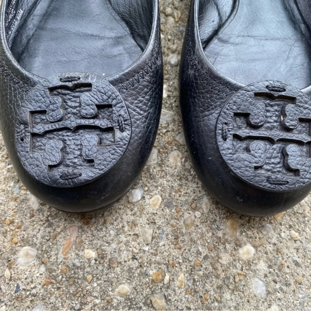 Tory Burch Minnie Ballet Flats 6.5 Black Pebbled Leather Logo